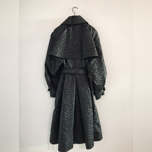 New💯 Original. Versace embossed-crocodile laminated trench coat - Picture 8 of 8